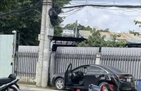 Thi thể người phụ nữ trong ô tô bốc mùi ở xã Đông Thạnh
