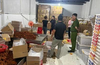 TP.HCM: Thu giữ hơn 30,5 tấn thực phẩm "bẩn", xử phạt hơn 1,7 tỉ đồng