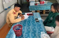 Tịch thu xe SH biển số 56789 vụ 'thiếu nữ buông tay trên cầu Ba Son'