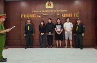Cách nhóm buôn bán 'khí cười' ở TP.HCM che giấu dòng tiền phạm tội