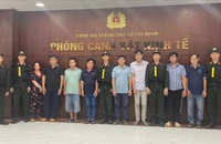 Đường dây làm xăng A95 giả ngay tại trạm xăng ở TP.HCM