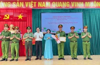 Công an phường Đông Hưng Thuận được khen thưởng vì phá nhiều vụ án lớn