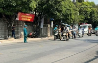 1 người đàn ông tử vong bất thường bên đường