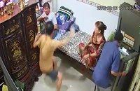 Xác minh clip cháu ruột bạo hành người cậu tai biến tại phường Khánh Hội