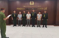 Công an TP.HCM bắt giam 3 người sản xuất thuốc đông y giả trộn Paracetamol