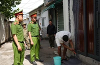 Người đàn ông tạt sơn hàng xóm vì mâu thuẫn trong sinh hoạt