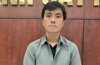 Khởi tố chủ tài khoản 'thanhstore' chuyên bán giày, dép giả thương hiệu 