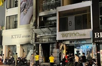 Cháy tiệm áo cưới ở Phú Nhuận