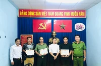 Khen thưởng đột xuất giảng viên trường Đại học An ninh bắt cướp 