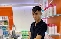 Thanh niên đột nhập hàng loạt nhà thuốc, cửa hàng ở Bình Thạnh ăn trộm