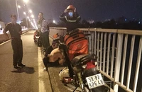 Chỉ trong vài giờ, liên tiếp 2 vụ nhảy cầu ở TP.HCM 