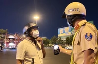 Người vi phạm nồng độ cồn gấp 3 lần vẫn nói: "Tui vẫn khỏe, có say đâu"