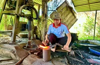 Về Quảng Ngãi thăm làng rèn hơn 300 năm tuổi
