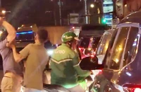 Vụ người đàn ông đập đầu xe ôm công nghệ ở Bình Thạnh: Nạn nhân nói gì?