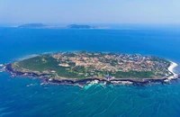 Hoang sơ thiên đường du lịch đảo Bé