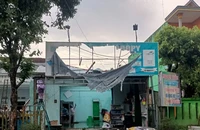 Dông lốc, mưa đá làm 95 nhà dân ở Quảng Ngãi tốc mái 