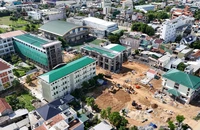 Tất bật hoàn thiện nhà ở công vụ cho hơn 1.100 cán bộ Kon Tum cũ về Quảng Ngãi sau sáp nhập