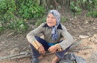 Tìm thấy cụ bà 94 tuổi bị lạc 2 ngày trong rừng ở Quảng Ngãi