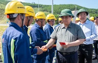 Thủ tướng thị sát, yêu cầu đẩy nhanh tiến độ cao tốc Quảng Ngãi - Hoài Nhơn