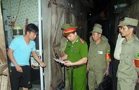 Giấy tờ cần có để không bị phạt khi công an kiểm tra cư trú