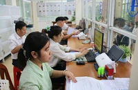 UBND phường làm việc ngoài giờ, người dân được nhờ