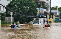Bạn đọc báo Pháp Luật TP.HCM ủng hộ người dân miền Trung bị bão lũ