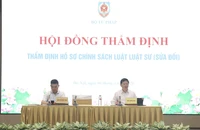 Đề xuất quy định tiêu chuẩn luật sư phải 'có bản lĩnh chính trị vững vàng'