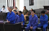 Cựu Chủ tịch UBND quận Cẩm Lệ nói không nhận hối lộ, đó là quà Tết