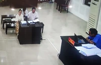 Vụ ly hôn của ông Lê Phước Hoài Bảo: ‘Đi du lịch với bạn bị coi là vi phạm luật hôn nhân’