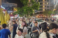 Đà Nẵng: 'Khu phố tây' náo loạn vì cháy ở chung cư Mường Thanh