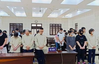 Xét xử 35 bị cáo trong đường dây cho vay lãi nặng qua app