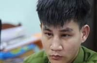 Mặc đồ công an vào sân bay Đà Nẵng chơi thì bị an ninh sân bay mời làm việc