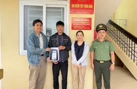 Bất ngờ nhận hơn 800 lần chuyển tiền vào tài khoản