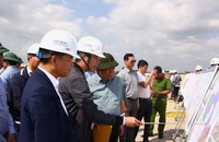 Phó Thủ tướng Nguyễn Chí Dũng yêu cầu tăng tốc xây dựng Cảng hàng không Quảng Trị