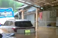 Lũ đổ về nhanh ở Quảng Trị, sơ tán khẩn cấp gần 800 người