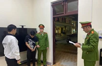 Nam thanh niên trộm ô tô đến quán nhậu chở bạn gái về nhà
