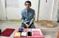 Tài xế ô tô mua gần 2.000 viên ma tuý để dùng và bán cho tài xế khác