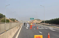 Đóng luân phiên cao tốc Vũng Áng-Bùng-Vạn Ninh-Cam Lộ đến 26-4 để thi công