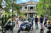 Công an điều tra vụ người đàn ông dùng dao đâm vợ cũ rồi tự tử