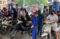 Giá xăng nhập tăng mạnh gây sức ép với giá xăng trong nước 