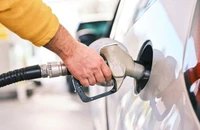 Nỗi lo giá xăng tăng tiếp