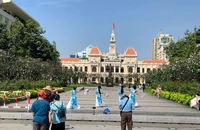 Việt Nam sẽ hưởng lợi ra sao từ việc Trung Quốc mở cửa hậu COVID-19?