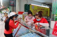 Chi trả cho người trúng thưởng hàng ngàn tỉ, đại gia vé số vẫn lời khủng