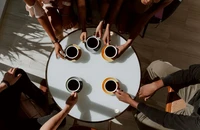 Uống cà phê buổi sáng, chuyện gì xảy ra?