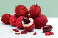Ăn hạt quả vải sẽ khiến bạn trẻ trước tuổi?