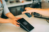 Người Việt có thể dùng VND để mua cà phê tại Singapore