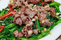 Ăn rau muống xào thịt bò có lợi ích ra sao?