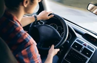 Những lỗi bấm còi xe ô tô bị phạt tiền nặng