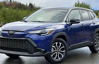 Toyota đi ngược thị trường: Xe càng lâu đời càng giữ giá?