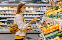 Người tiêu dùng cần làm gì để tránh hàng giả?